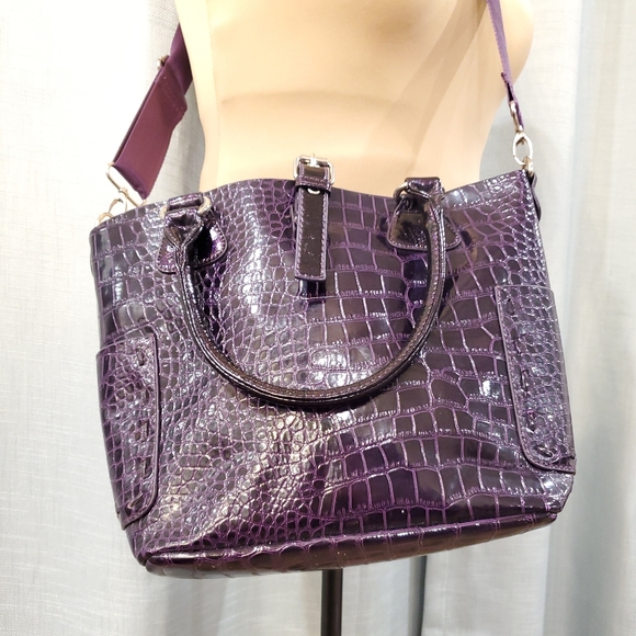 EUC David Jones vegan patent leather (vinyl) handbag in purple - Picture 5 of 16